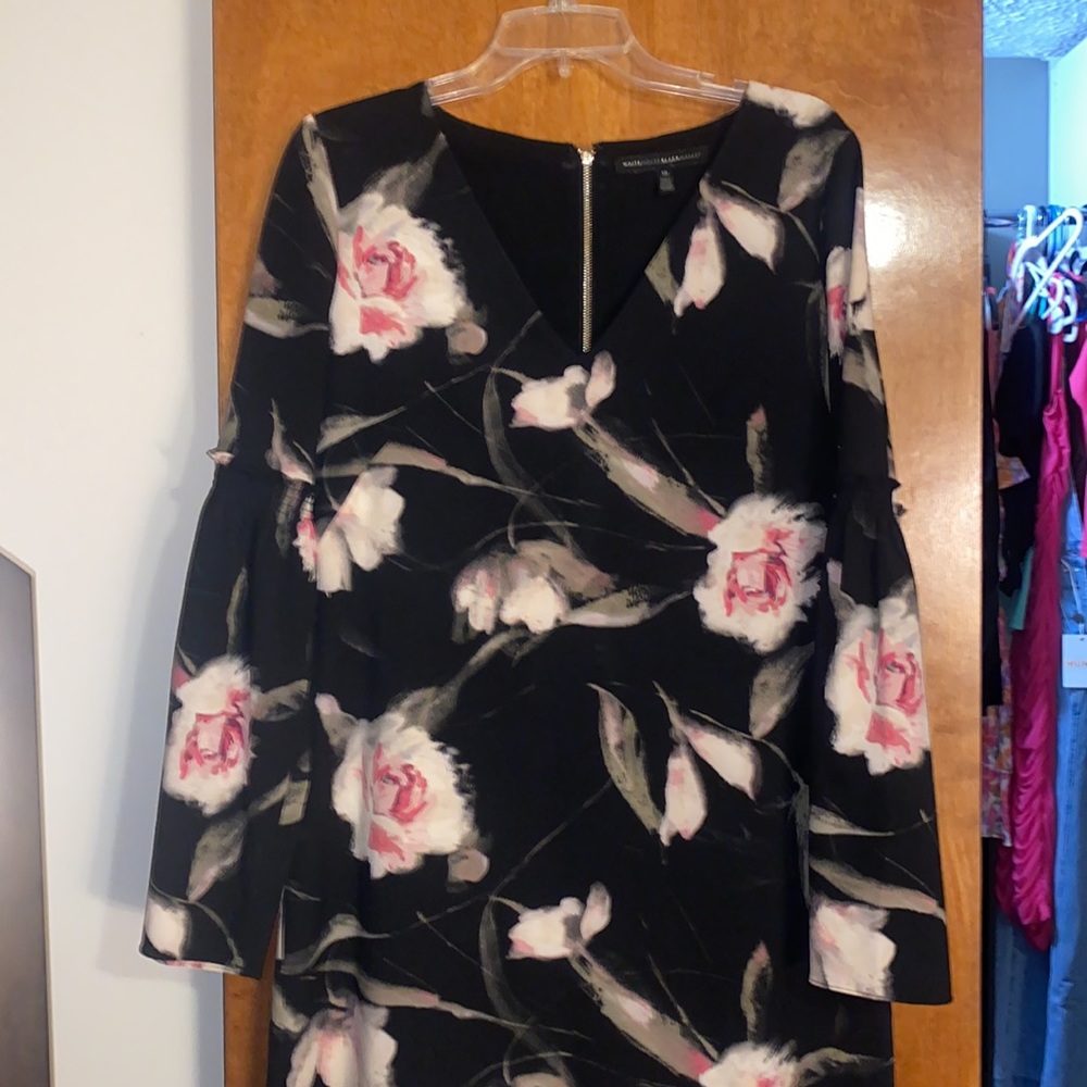 Floral print loose fitting White House black market dress